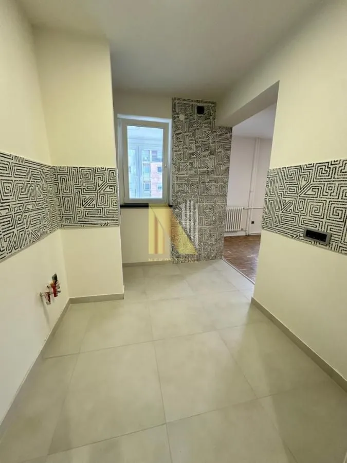 Prodaja, dvosoban stan, 64m², Adamovićevo Naselje, Novi Sad Sve Podlokacije