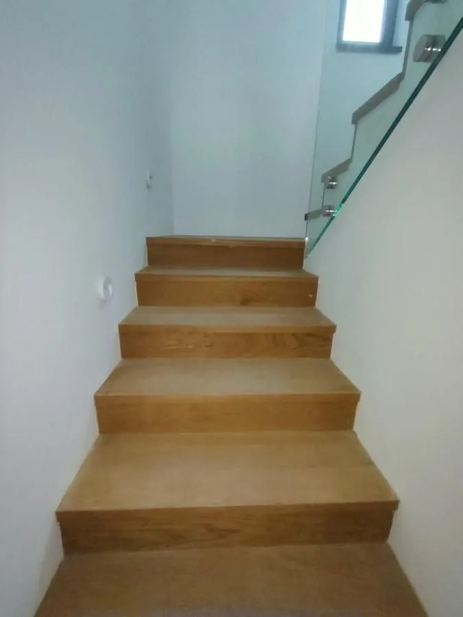 Izdavanje, četvorosoban stan, 200m², Sremska Kamenica, Petrovaradin