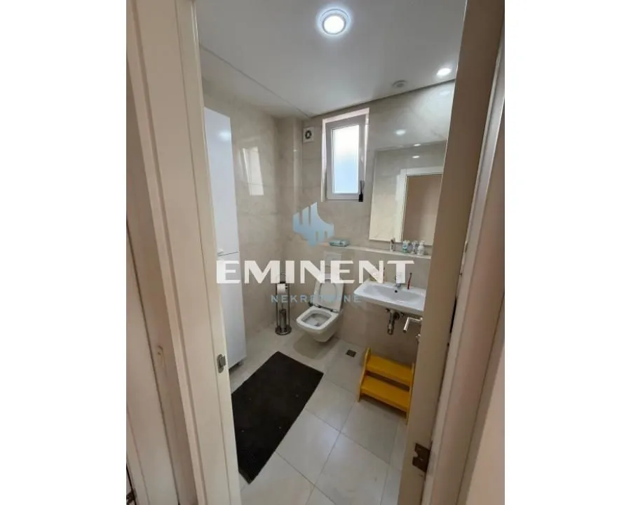 Rent, four bedroom apartment, 157m², Savski Venac, Beograd