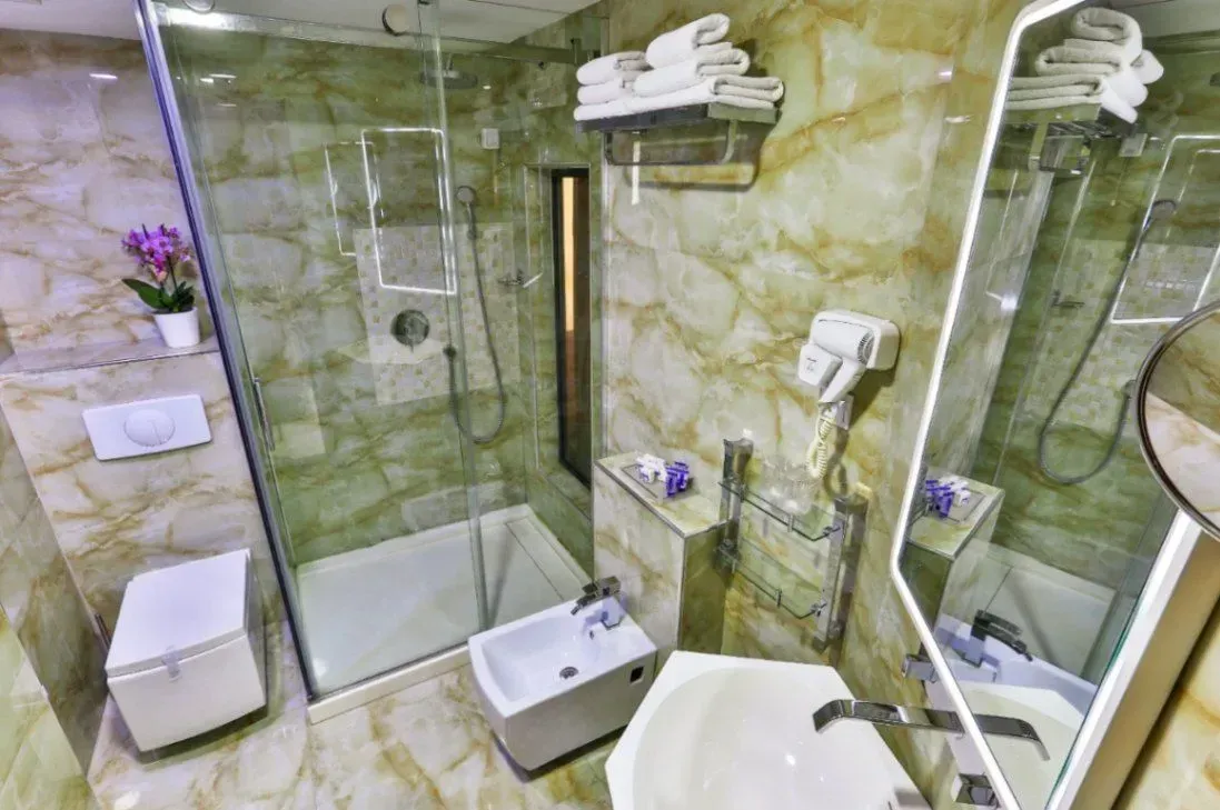 Sale, office space, 950m², Bečići, Budva