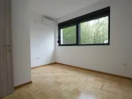 Izdavanje, poslovni prostor, 95m², Gorica C, Podgorica - image 19