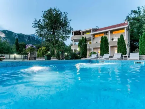 Prodaja, kuća, 398m², Podi, Herceg Novi