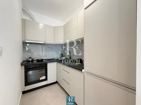 Izdavanje, jednosoban stan, 50m², City Kvart, Podgorica - image 4