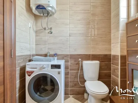 Sale, two bedroom apartment, 85m², Petrovac, Budva - image 10