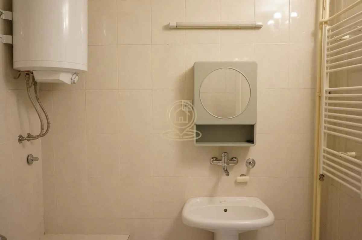 Rent, two bedroom apartment, 65m², Vračar Sve Podlokacije, Beograd