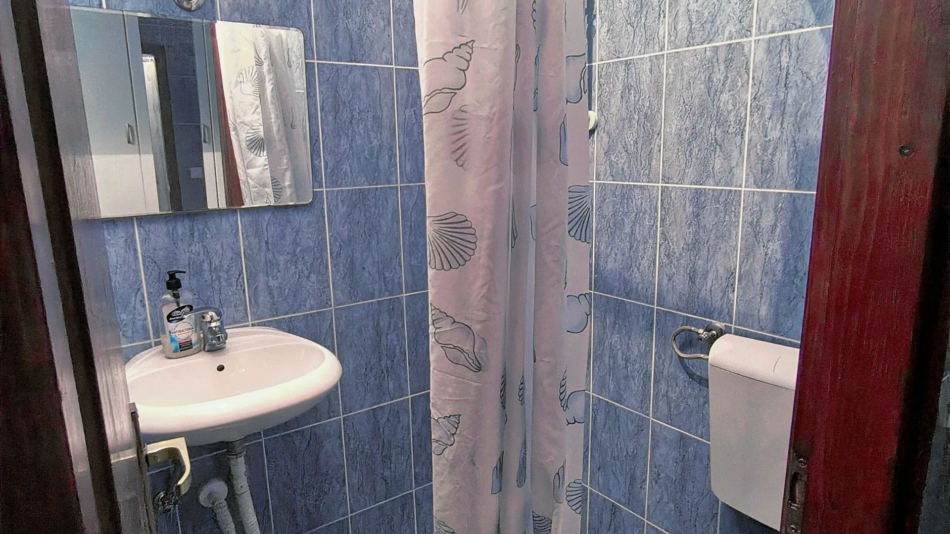 Izdavanje, garsonjera, 25m², Lazi, Budva