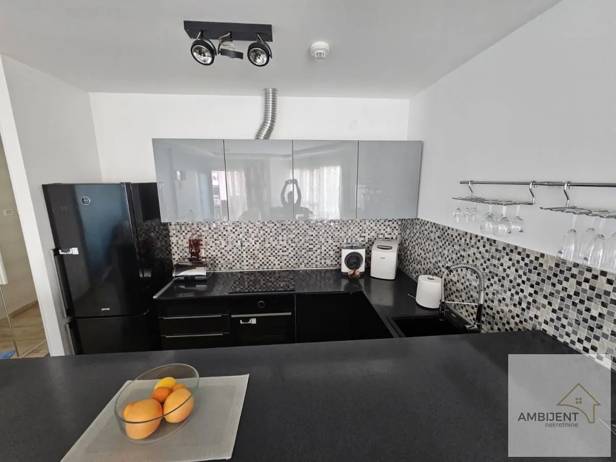 Prodaja, trosoban stan, 104m², Budva, Crna Gora
