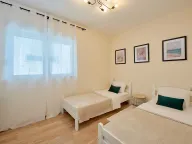 Prodaja, dvosoban stan, 75m², Dobrota, Kotor - image 9