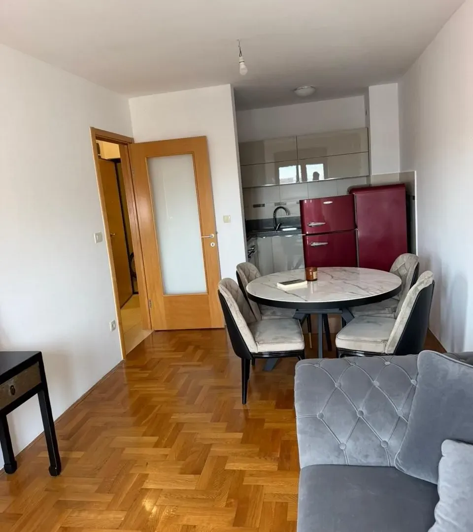 Prodaja, jednosoban stan, 37m², Stari Aerodrom, Podgorica