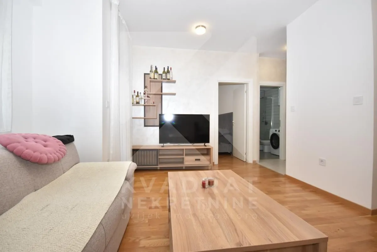 Izdavanje, jednosoban stan, 43m², Zabjelo, Podgorica