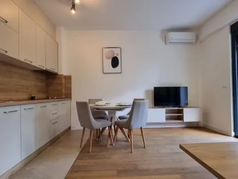 Sale, one bedroom apartment, 39m², Bečići, Budva - image 9