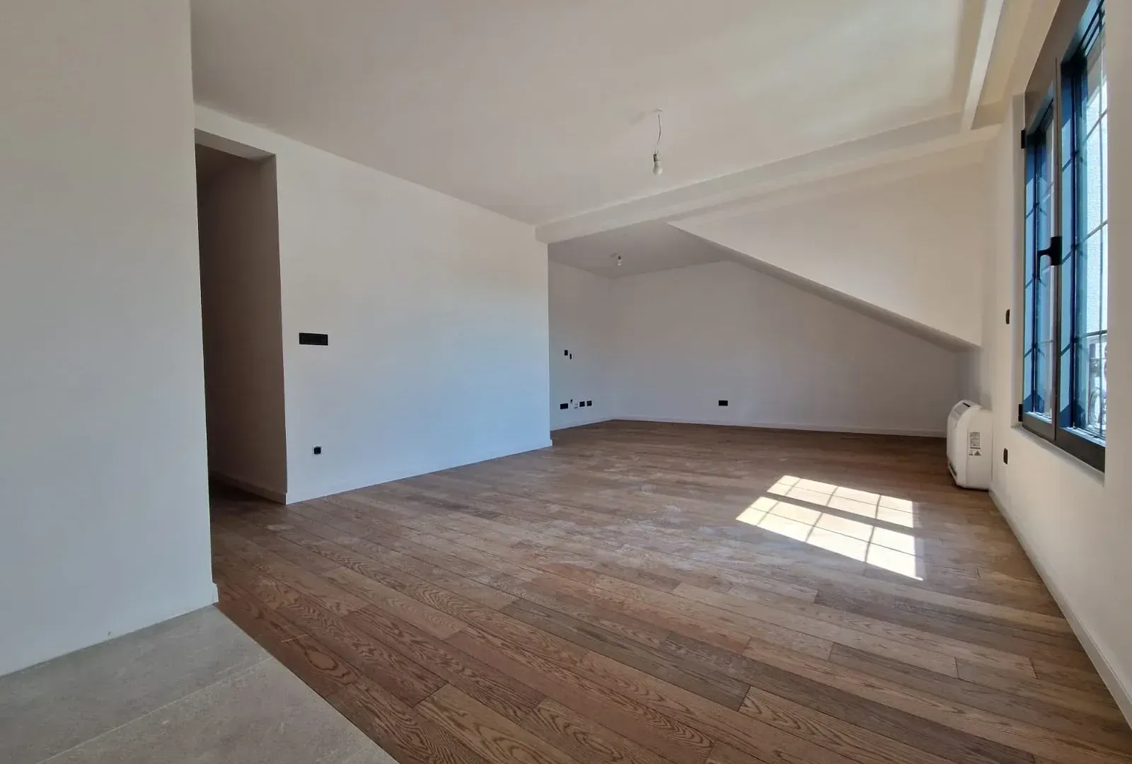 Prodaja, stan, 96m², Tivat, Crna Gora