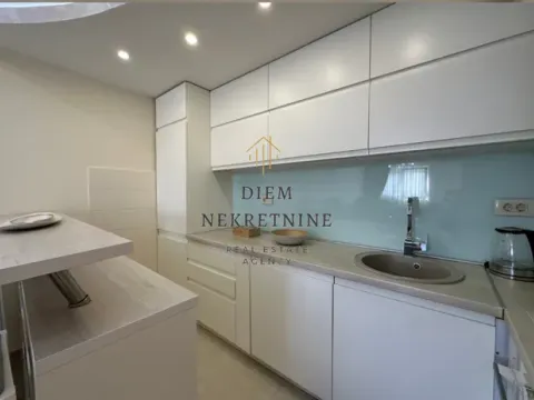 Izdavanje, dvosoban stan, 68m², City Kvart, Podgorica - image 9