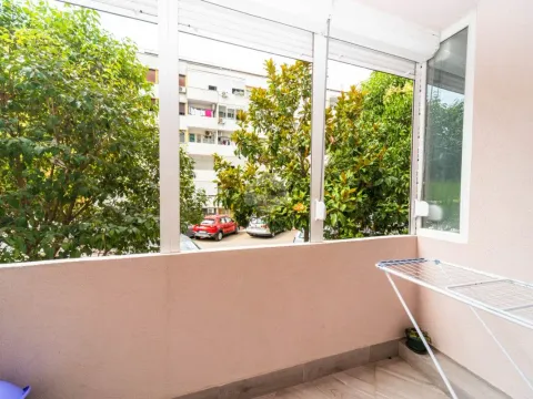 Rent, one bedroom apartment, 50m², Autobuska stanica, Podgorica - image 10