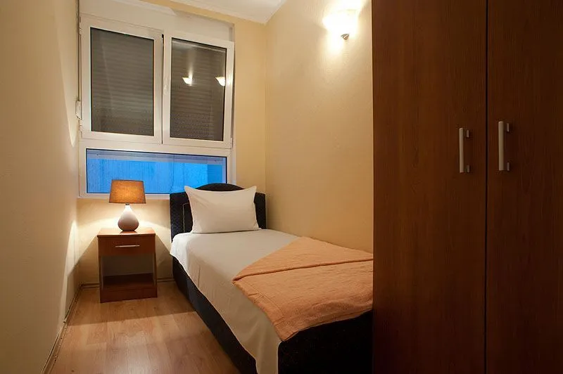 Prodaja, ugostiteljski objekat, 1723m², Buljarica, Budva