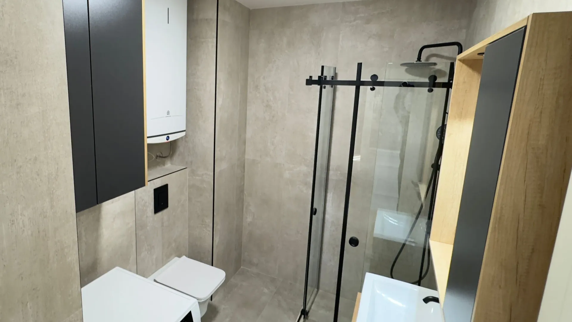 Izdavanje, jednosoban stan, 65m², Tološi, Podgorica