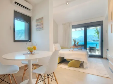 Prodaja, kuća, 210m², Dobrota, Kotor - image 25