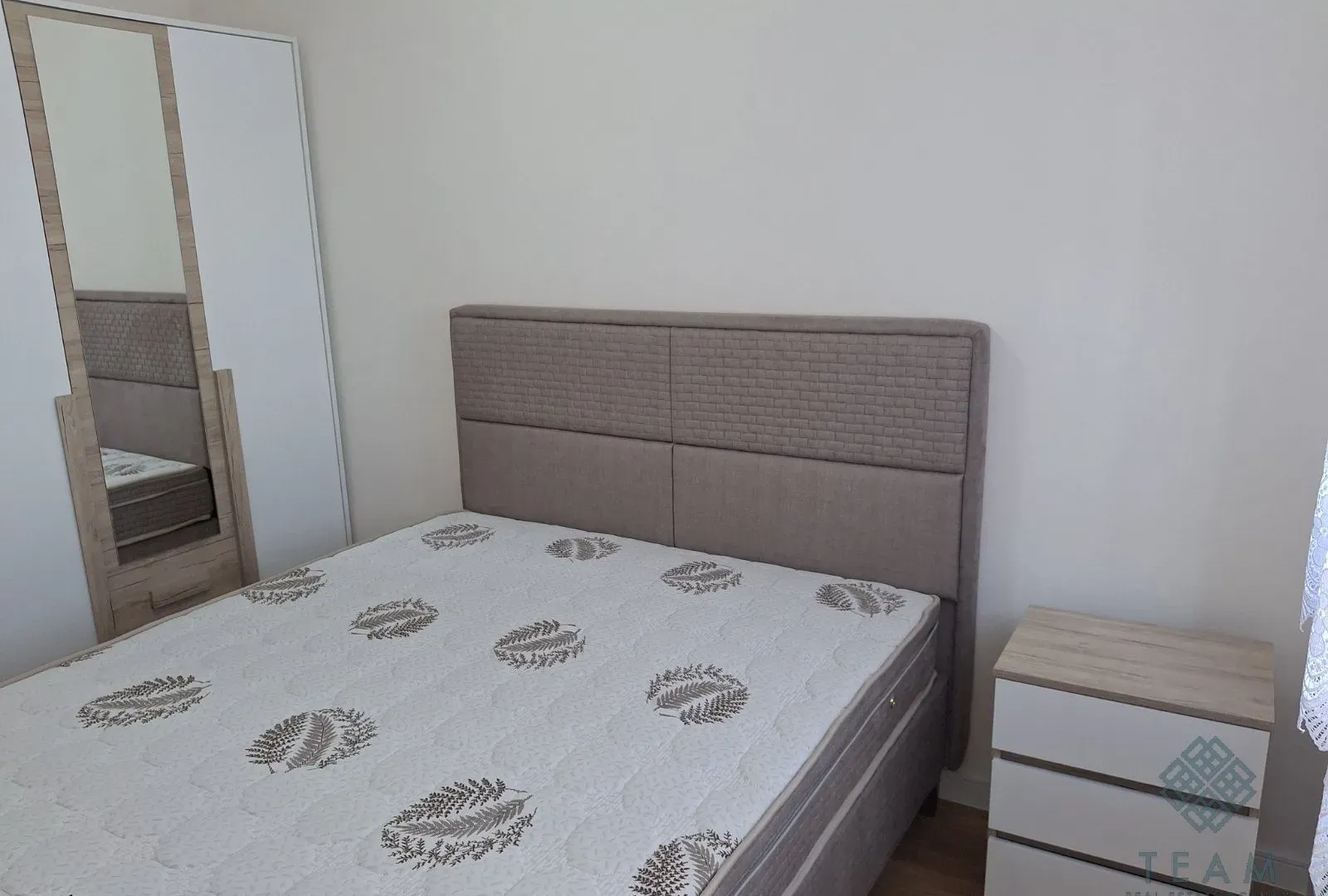 Izdavanje, jednosoban stan, 45m², Pobrežje, Podgorica