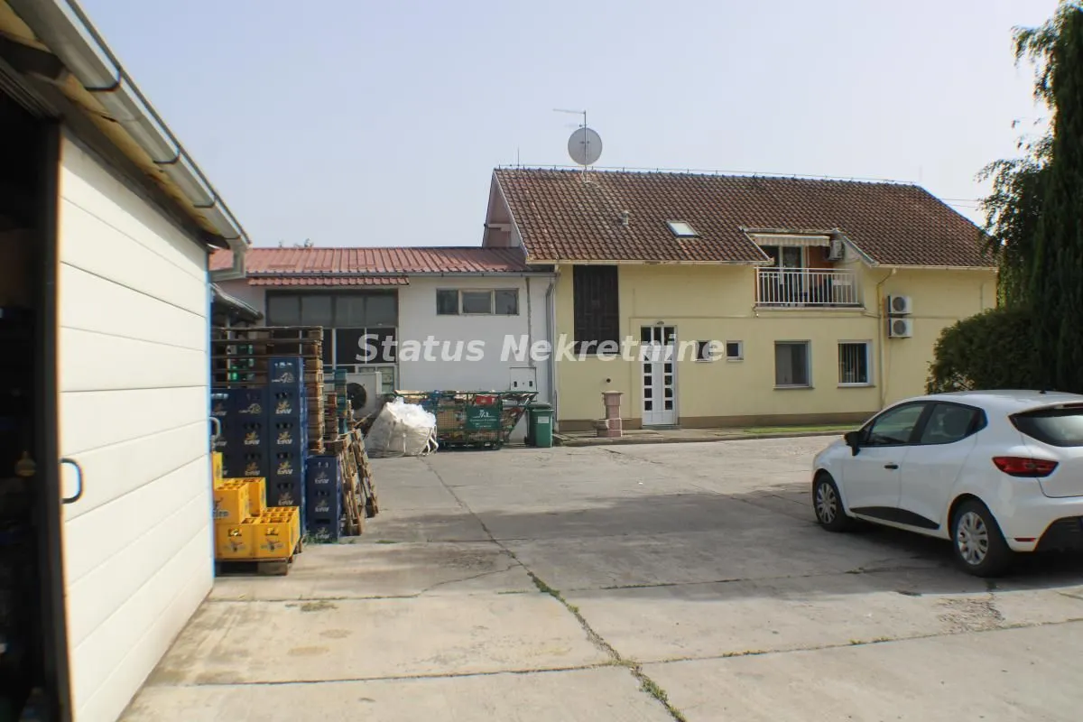 Prodaja, poslovni prostor, 613m², Beočin, Srbija