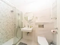 Izdavanje, jednosoban stan, 45m², Central Point, Podgorica - image 9