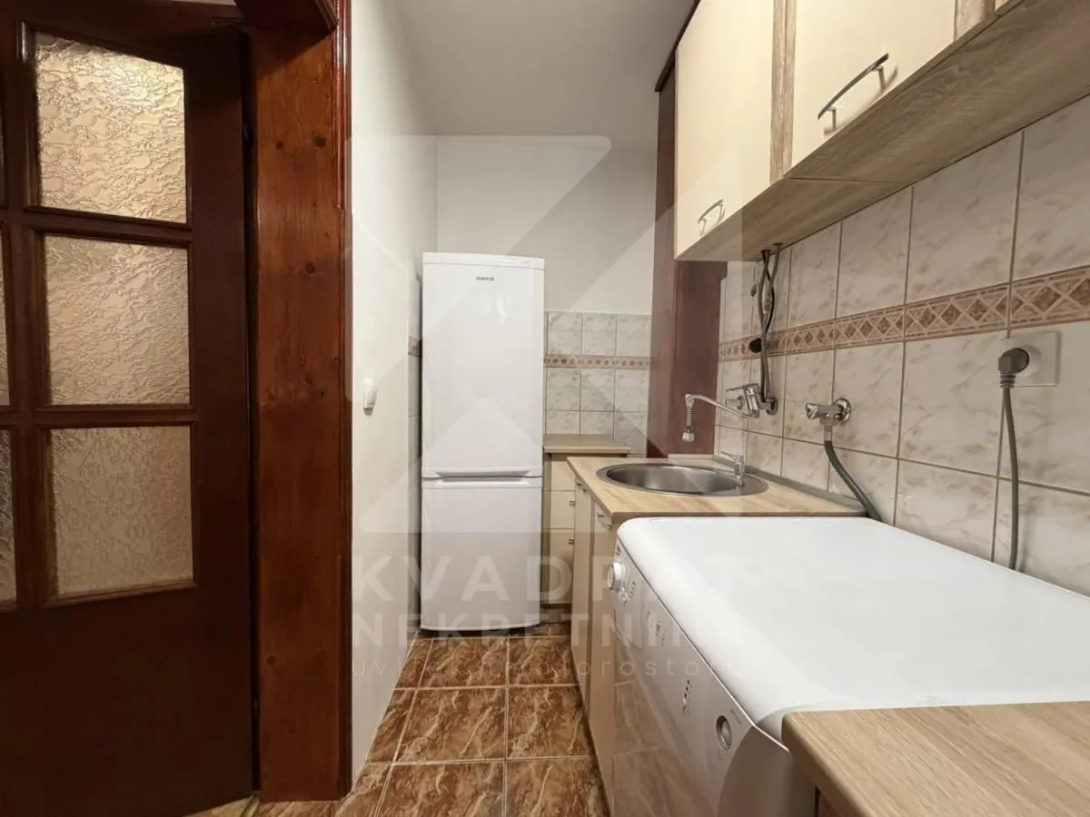 Prodaja, jednosoban stan, 49m², Stari Aerodrom, Podgorica
