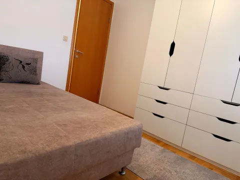 Izdavanje, jednosoban stan, 45m², Stari Aerodrom, Podgorica - image 6