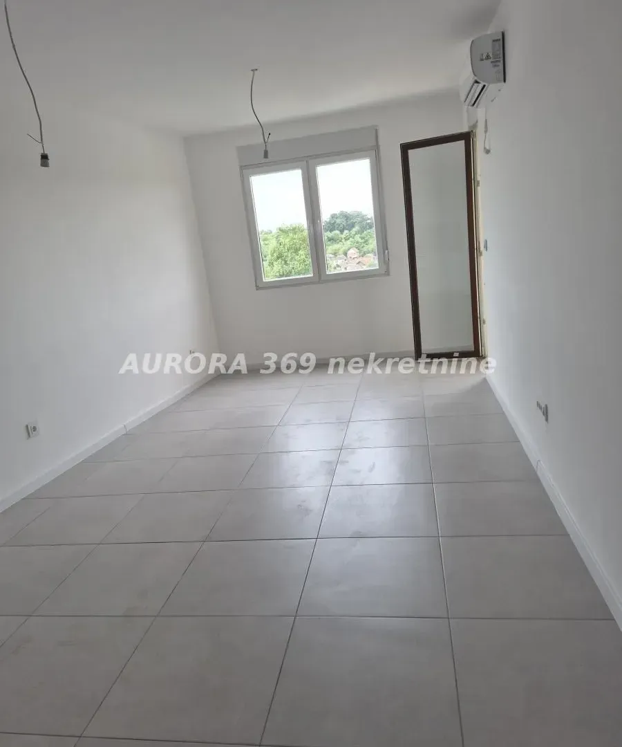 Prodaja, dvosoban stan, 62m², Irig, Srbija