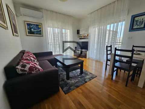 Rent, two bedroom apartment, 64m², City Kvart, Podgorica - image 1