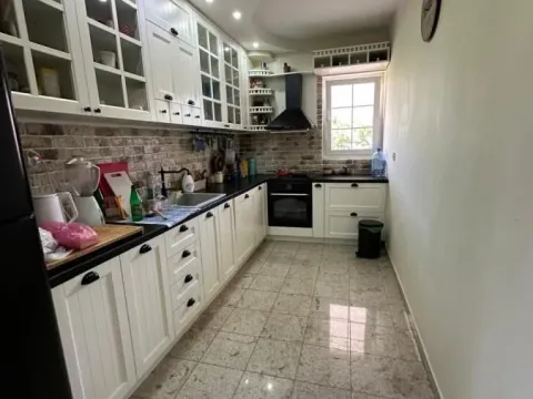 Prodaja, kuća, 171m², Bar, Crna Gora - image 2