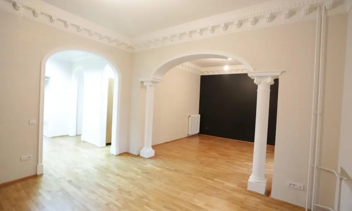 Rent, office space, 360m², Voždovac Sve Podlokacije, Beograd