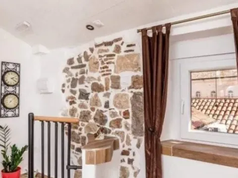 Prodaja, jednosoban stan, 58m², Stari Grad Kotor, Kotor - image 8