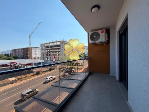 Izdavanje, dvosoban stan, 58m², Stari Aerodrom, Podgorica - image 9
