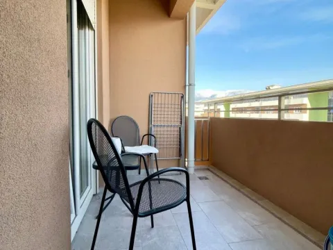 Izdavanje, jednosoban stan, 50m², Central Point, Podgorica - image 2