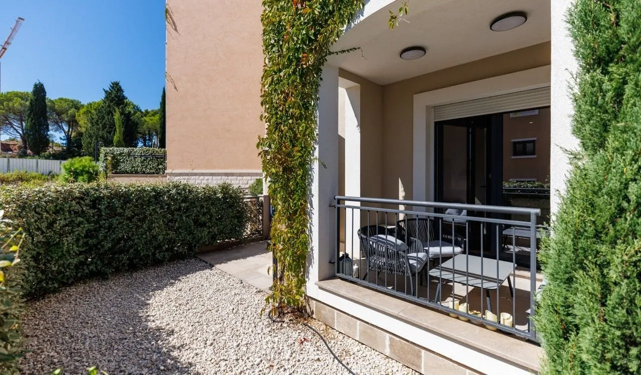 Prodaja, jednosoban stan, 50m², Luštica Bay, Tivat