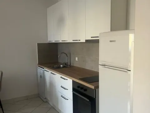 Izdavanje, jednosoban stan, 43m², Rotkvarija, Novi Sad Sve Podlokacije - image 2