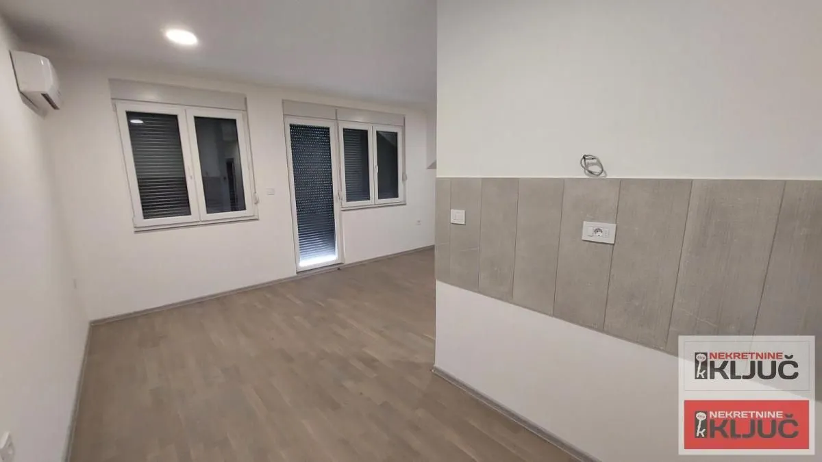 Prodaja, četvorosoban stan, 78m², Sremska Kamenica, Petrovaradin