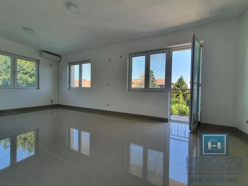 Sale, office space, 189m², Aqua park, Jagodina