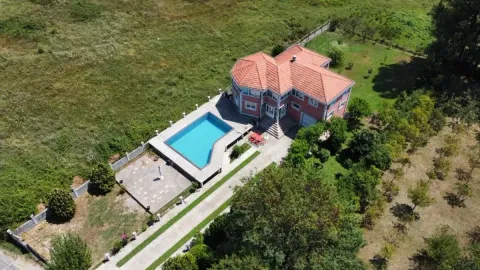 Rent, house, 350m², Jastreb, Danilovgrad - image 8