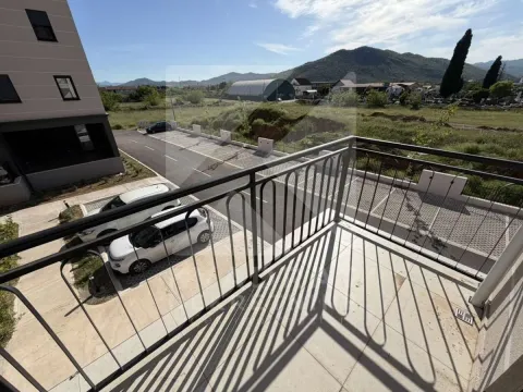 Rent, two bedroom apartment, 64m², Tološi, Podgorica - image 5