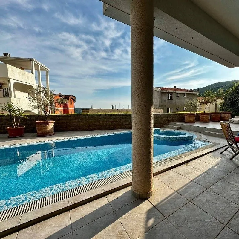 Sale, house, 495m², Bečići, Budva