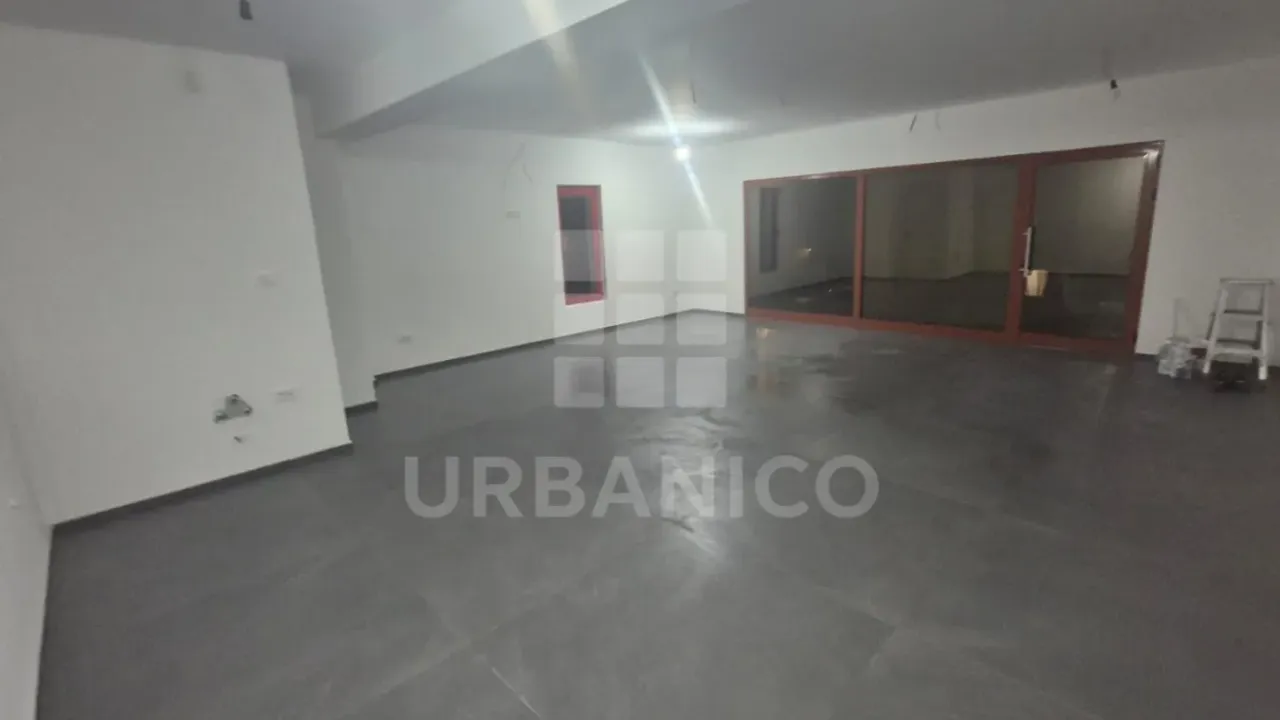 Rent, office space, 54m², Vezirov Most, Podgorica