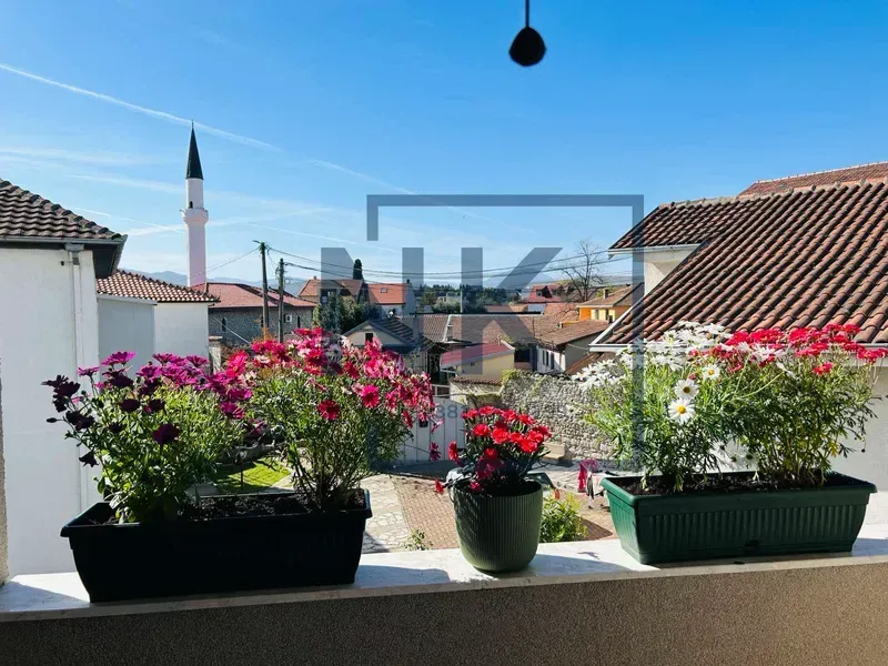 Prodaja, dvosoban stan, 74m², Stara Varoš, Podgorica