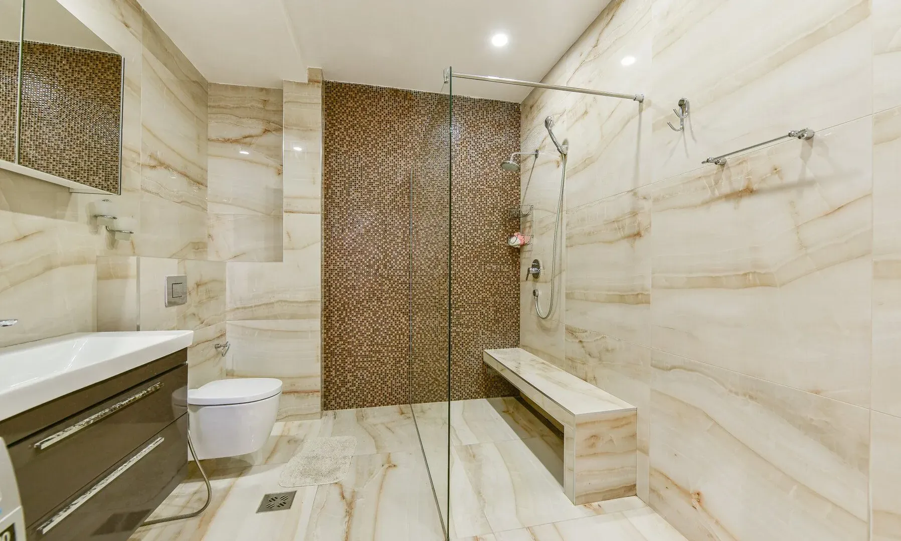 Sale, three bedroom apartment, 121m², Bečići, Budva