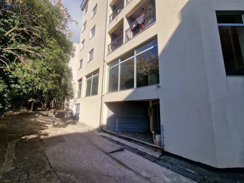 Izdavanje, poslovni prostor, 406m², Petrovac, Budva - image 7