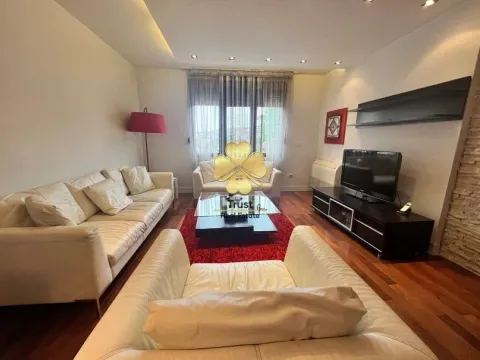 Izdavanje, dvosoban stan, 85m², Preko Morače, Podgorica
