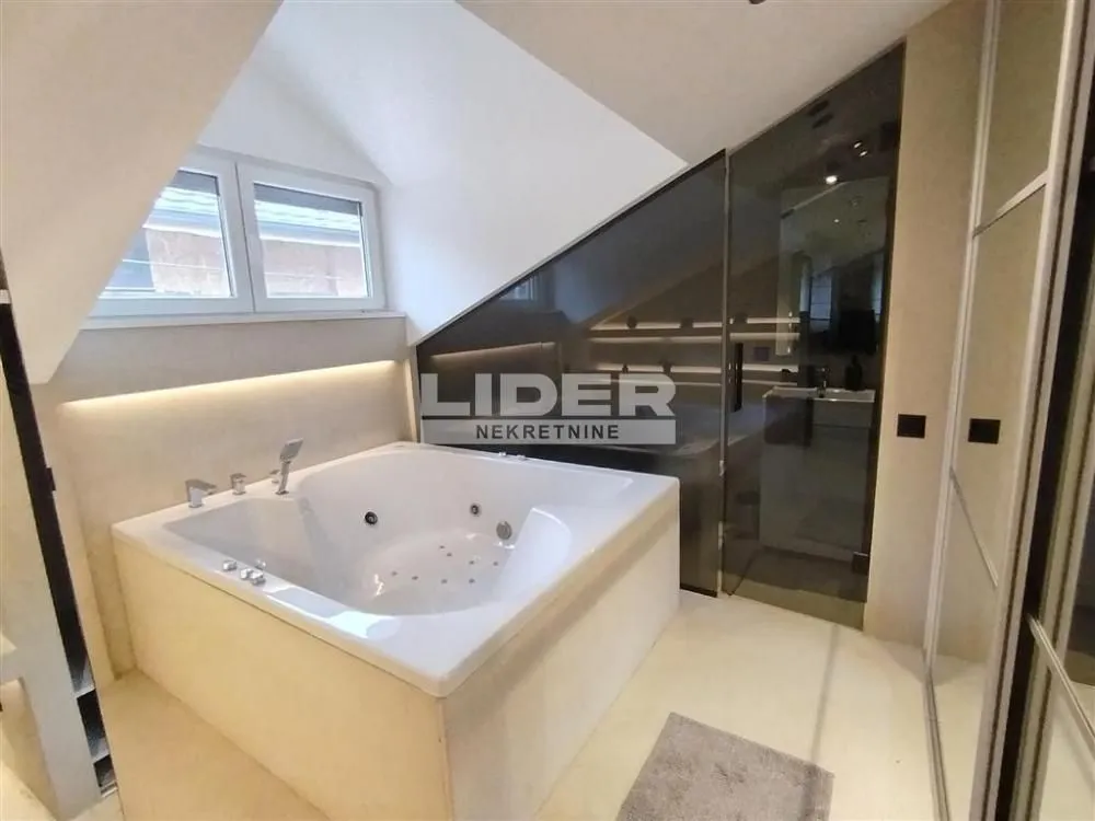 Izdavanje, dvosoban stan, 50m², Vračar Sve Podlokacije, Beograd