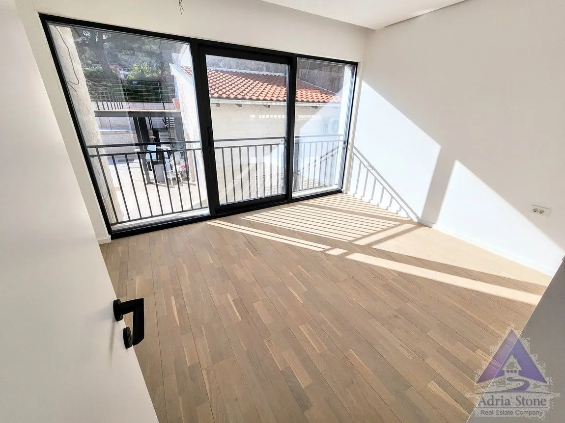 Sale, two bedroom apartment, 111m², Komoševina, Budva