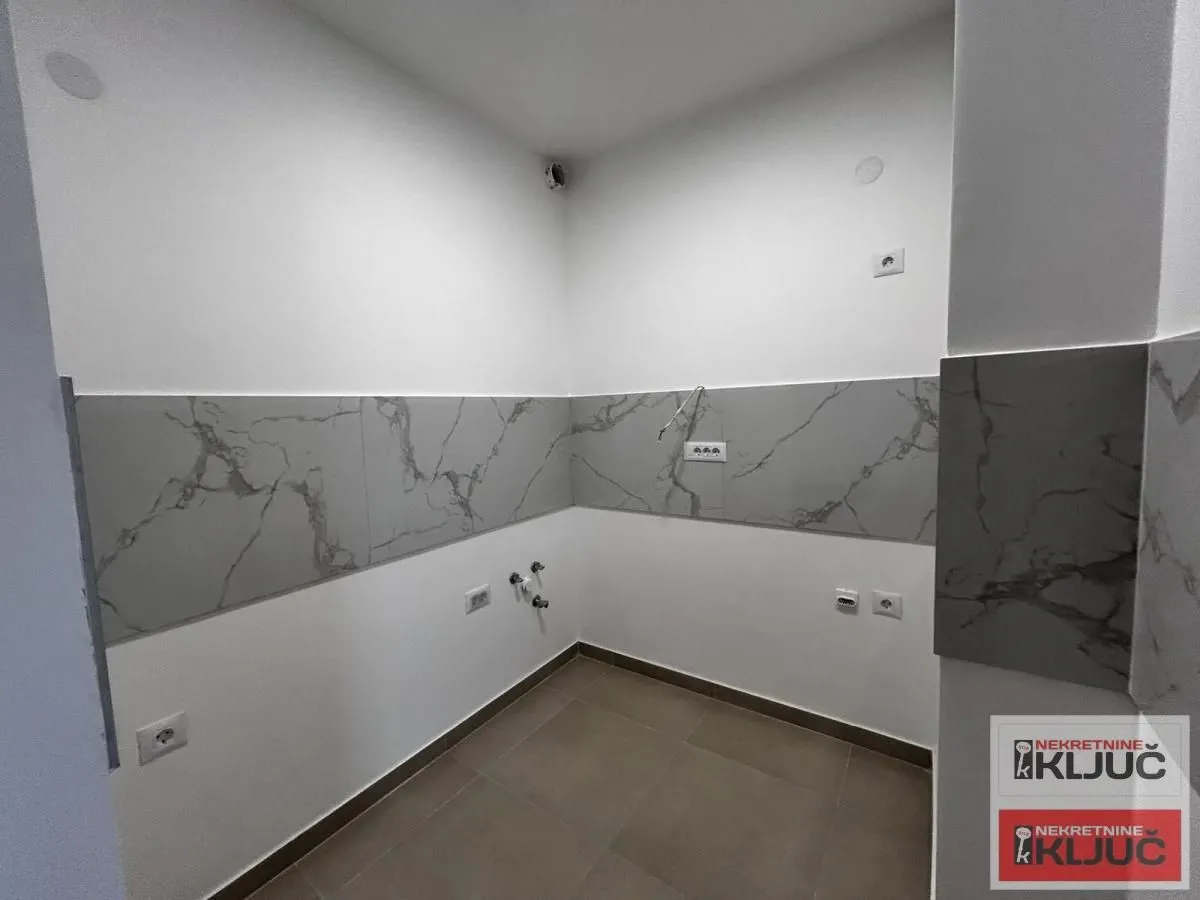 Prodaja, jednosoban stan, 31m², Petrovaradin, Novi Sad