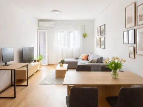 Prodaja, jednosoban stan, 48m², Podgorica, Crna Gora - image 1