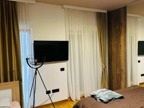 Rent, two bedroom apartment, 120m², City Kvart, Podgorica - image 5